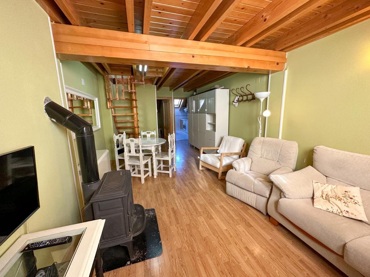 Acogedor Atico Duplex En El Centro En Biescas/4Pax Apartment Bagian luar foto