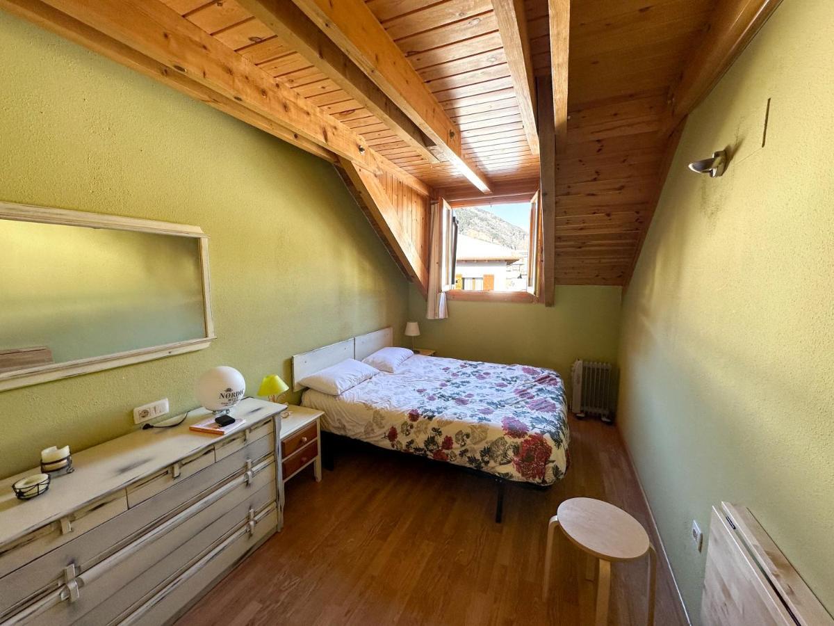 Acogedor Atico Duplex En El Centro En Biescas/4Pax Apartment Bagian luar foto
