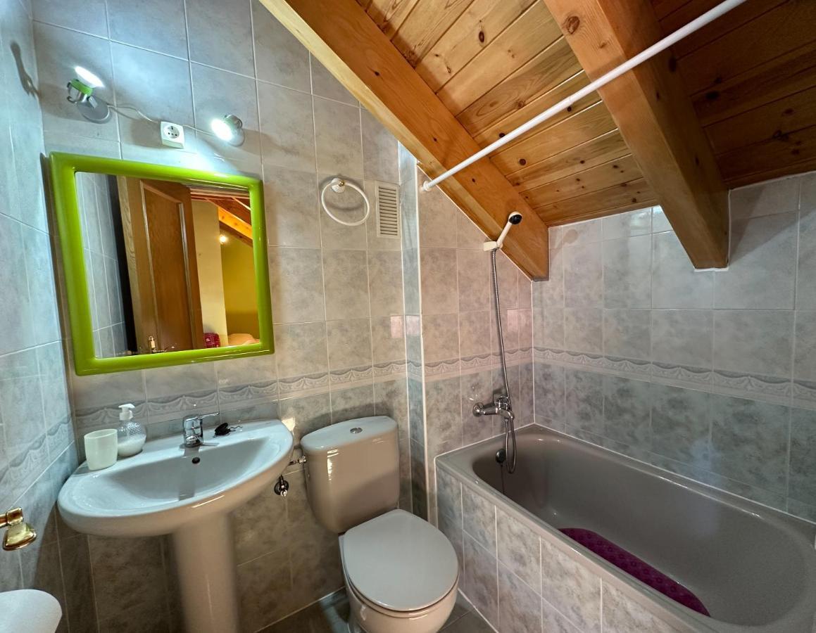 Acogedor Atico Duplex En El Centro En Biescas/4Pax Apartment Bagian luar foto