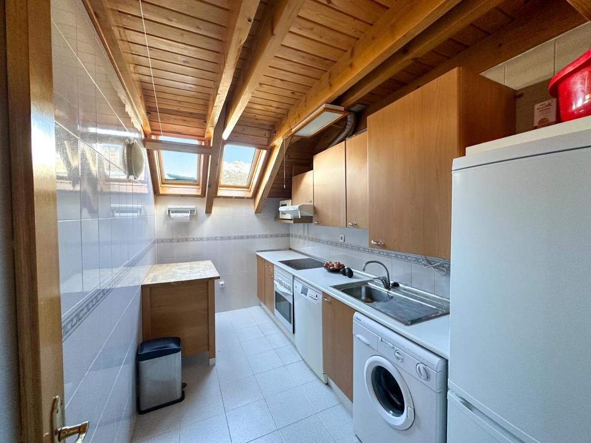 Acogedor Atico Duplex En El Centro En Biescas/4Pax Apartment Bagian luar foto